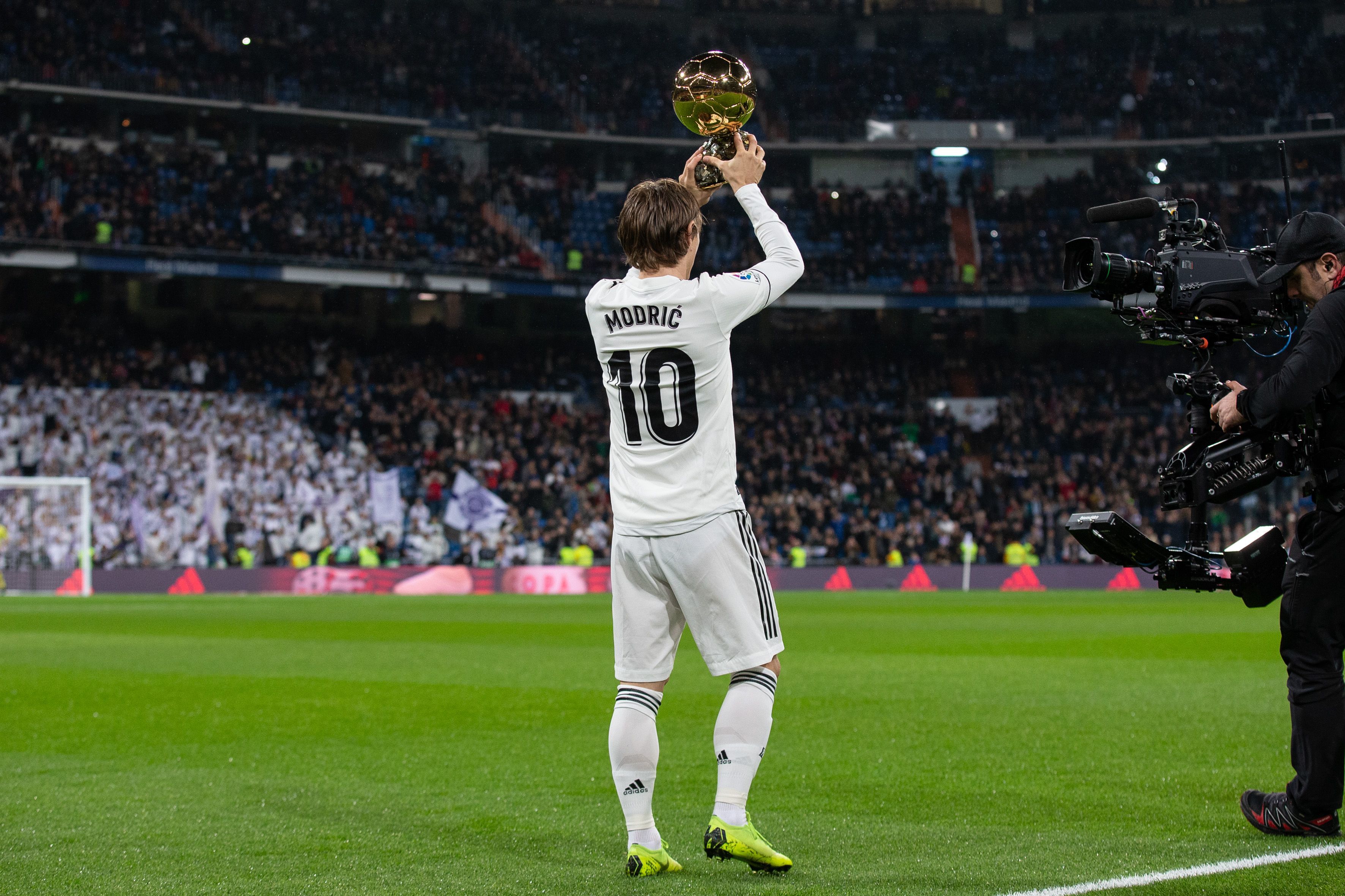 苗原：兰克尔声称恩加德乌告诉他国安末轮放水，要海牛先发钱