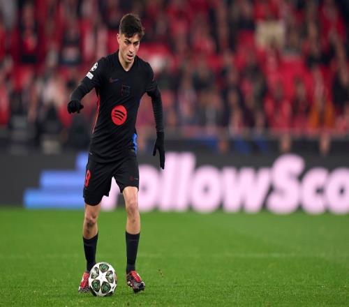 球报：安哥拉对阵阿根廷期间，球场出现混乱导致70名球迷受伤